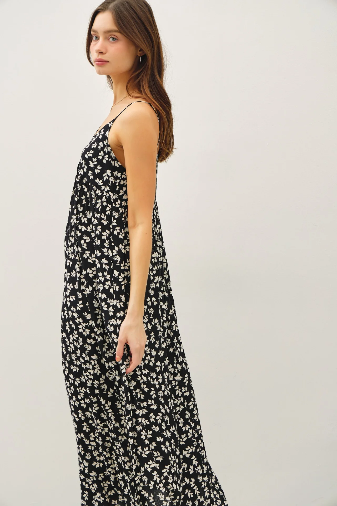 Black Floral V-Neck Maxi Dress - Image 2