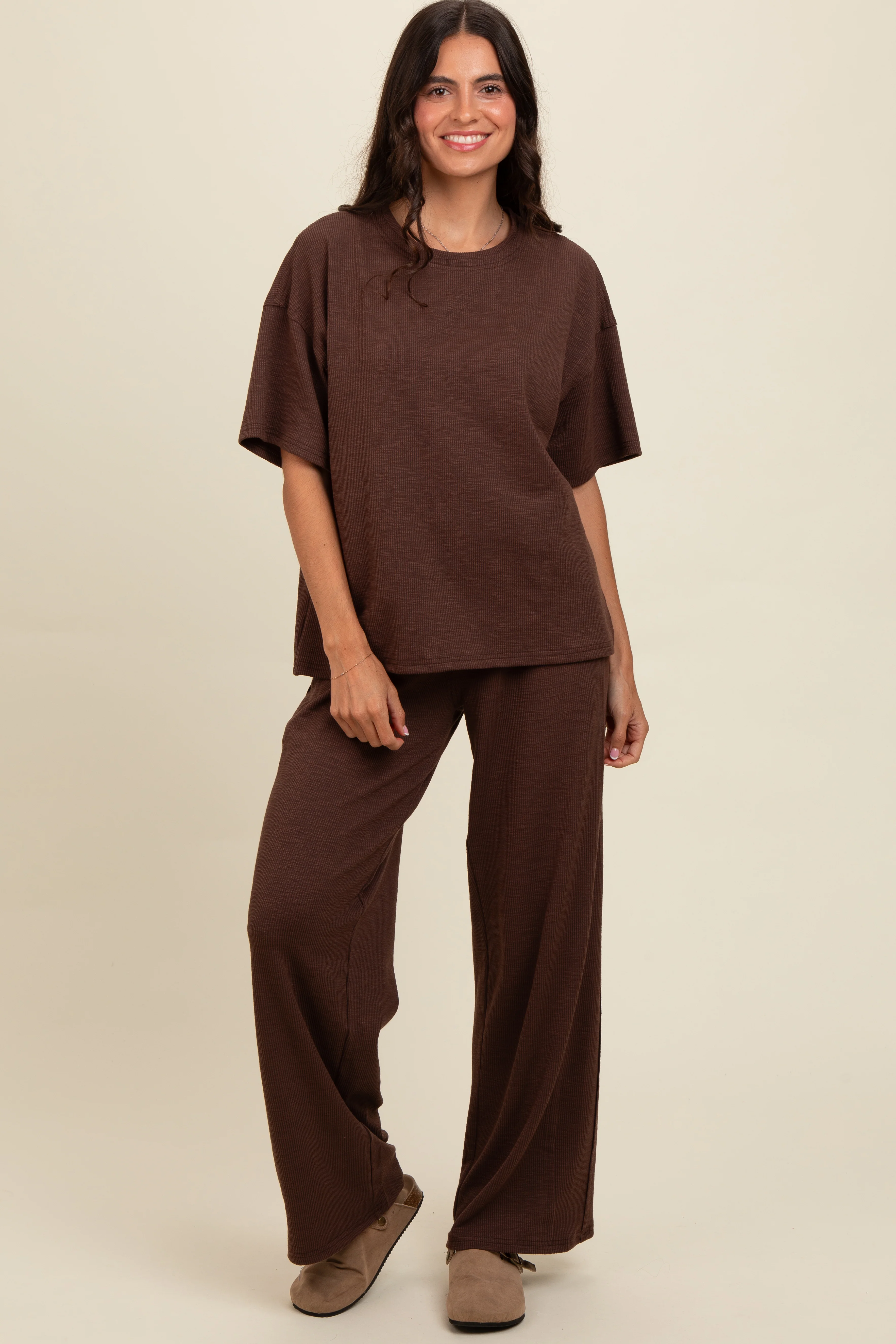Brown Textured Knit Oversized Tee And Pants Maternity Set - Image 5