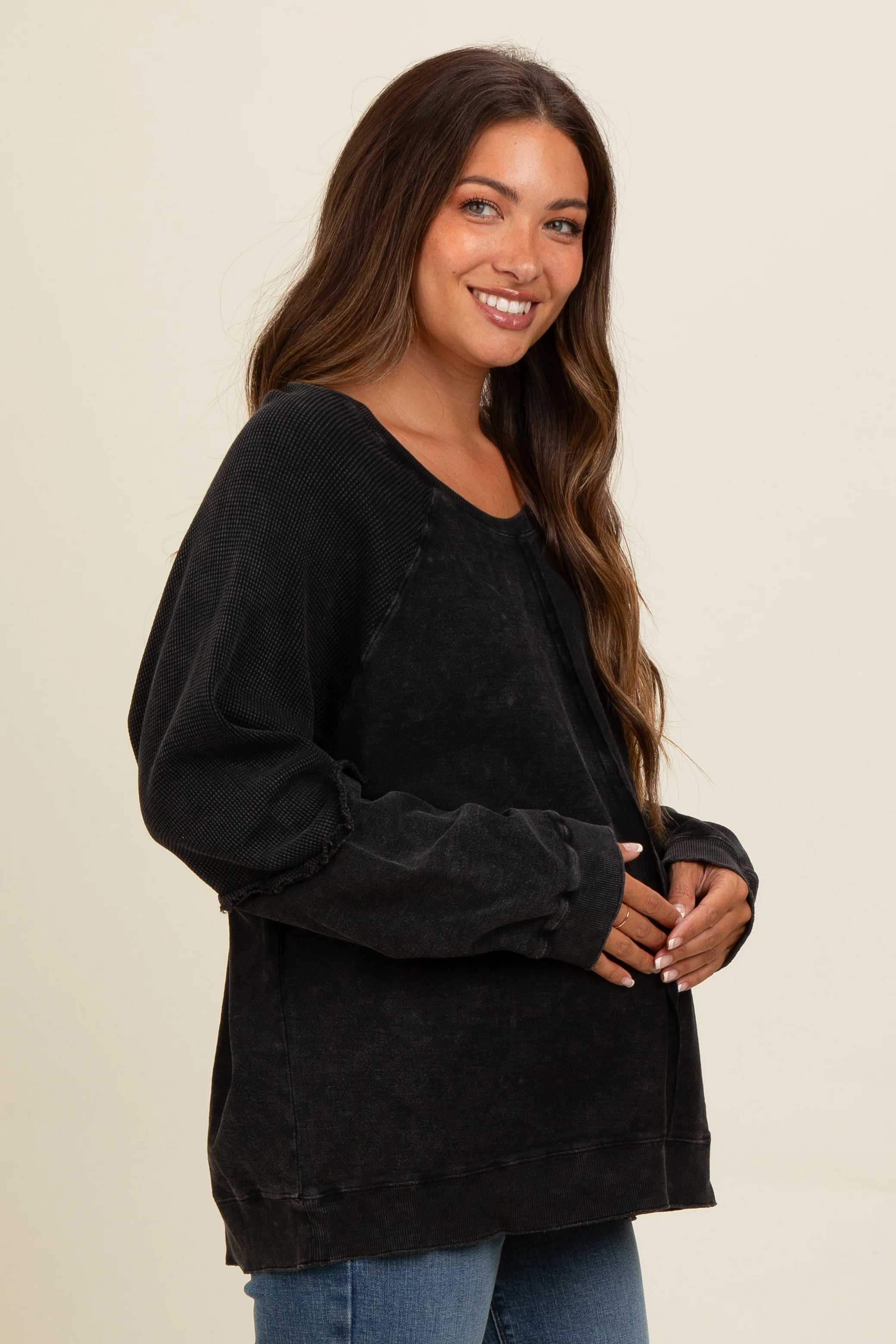Charcoal Mixed Knit Raw Hem Maternity Pullover Top - Image 3