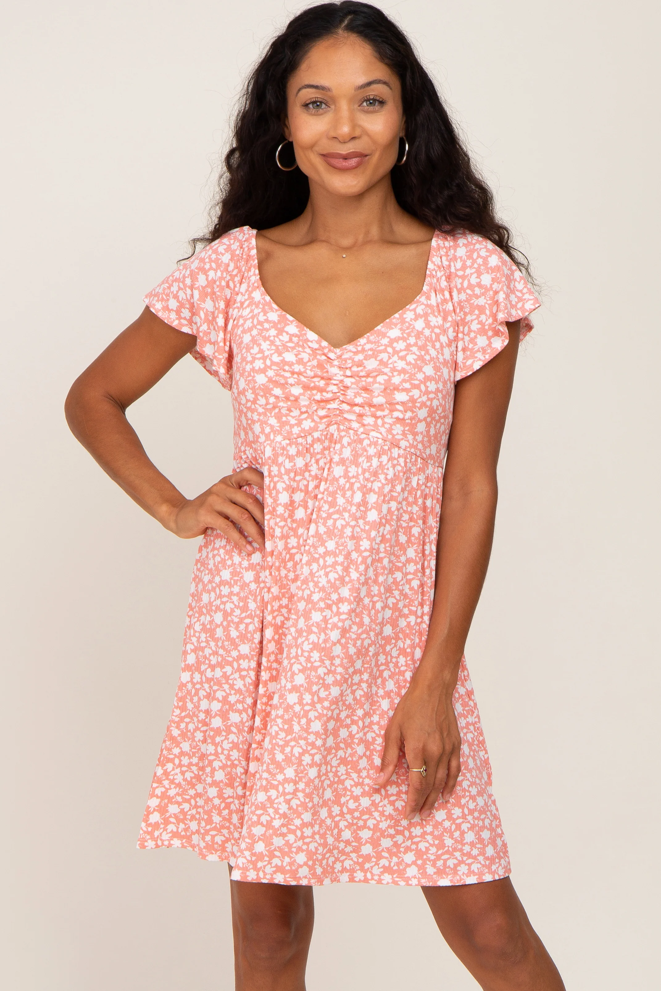 Coral Floral Ribbed Sweetheart Neck Ruched Front Maternity Dress - Image 5