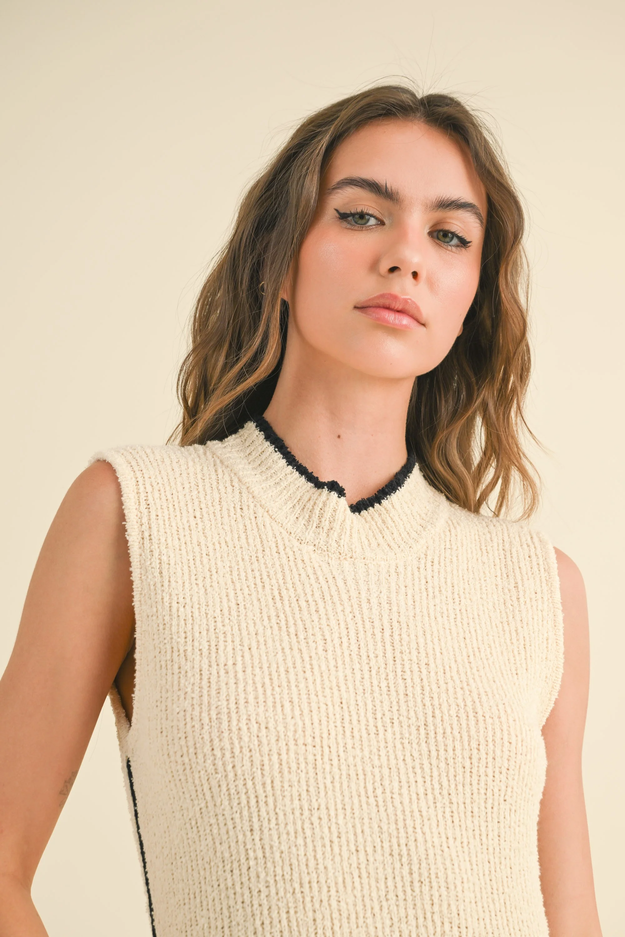 Cream Contrast Trim Sleeveless Maternity Dress - Image 5