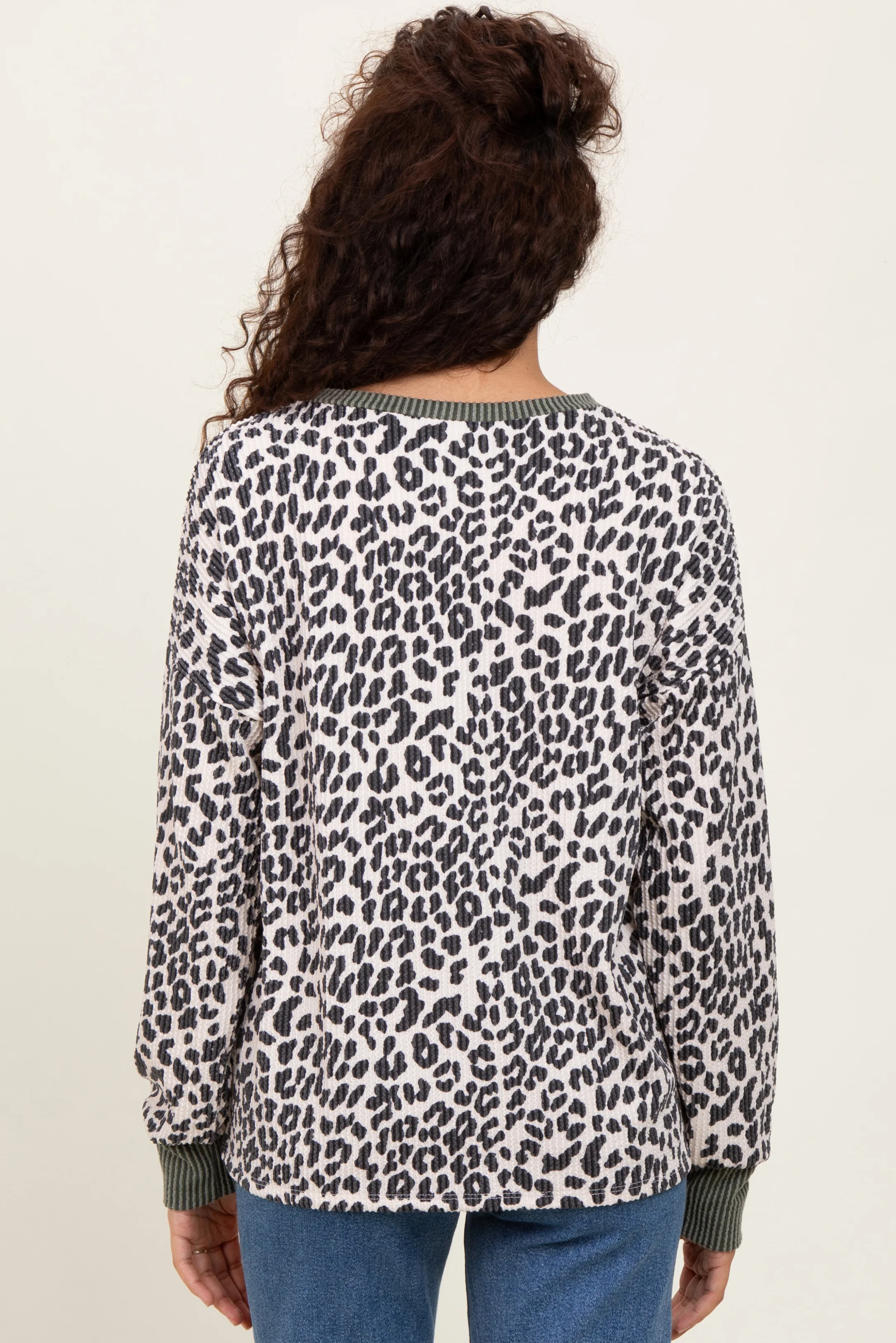 Cream Ribbed Animal Print Contrast Trim Pullover - Image 3