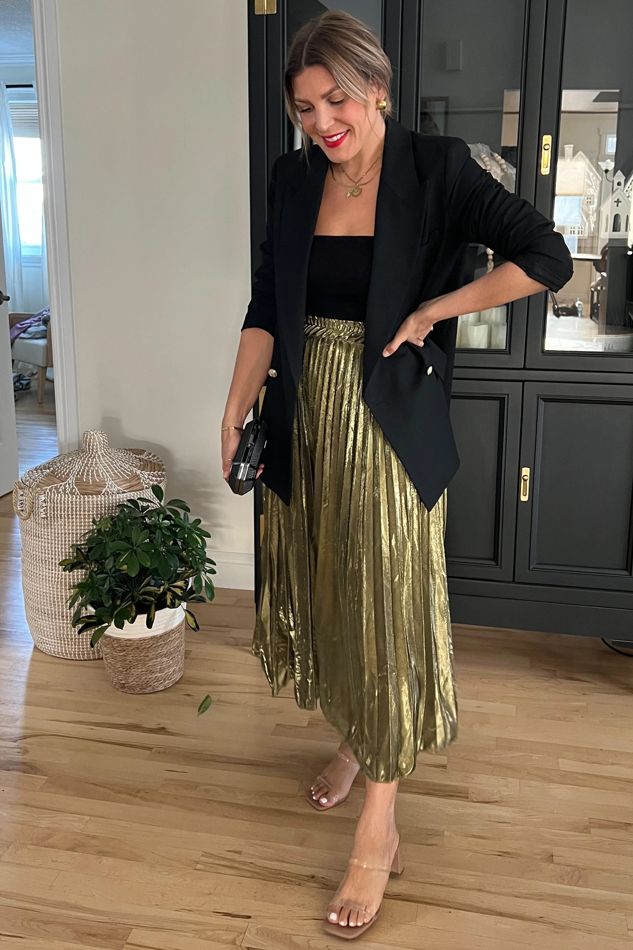 Gold Accordion Glitter Pleat Maxi Skirt - Image 5