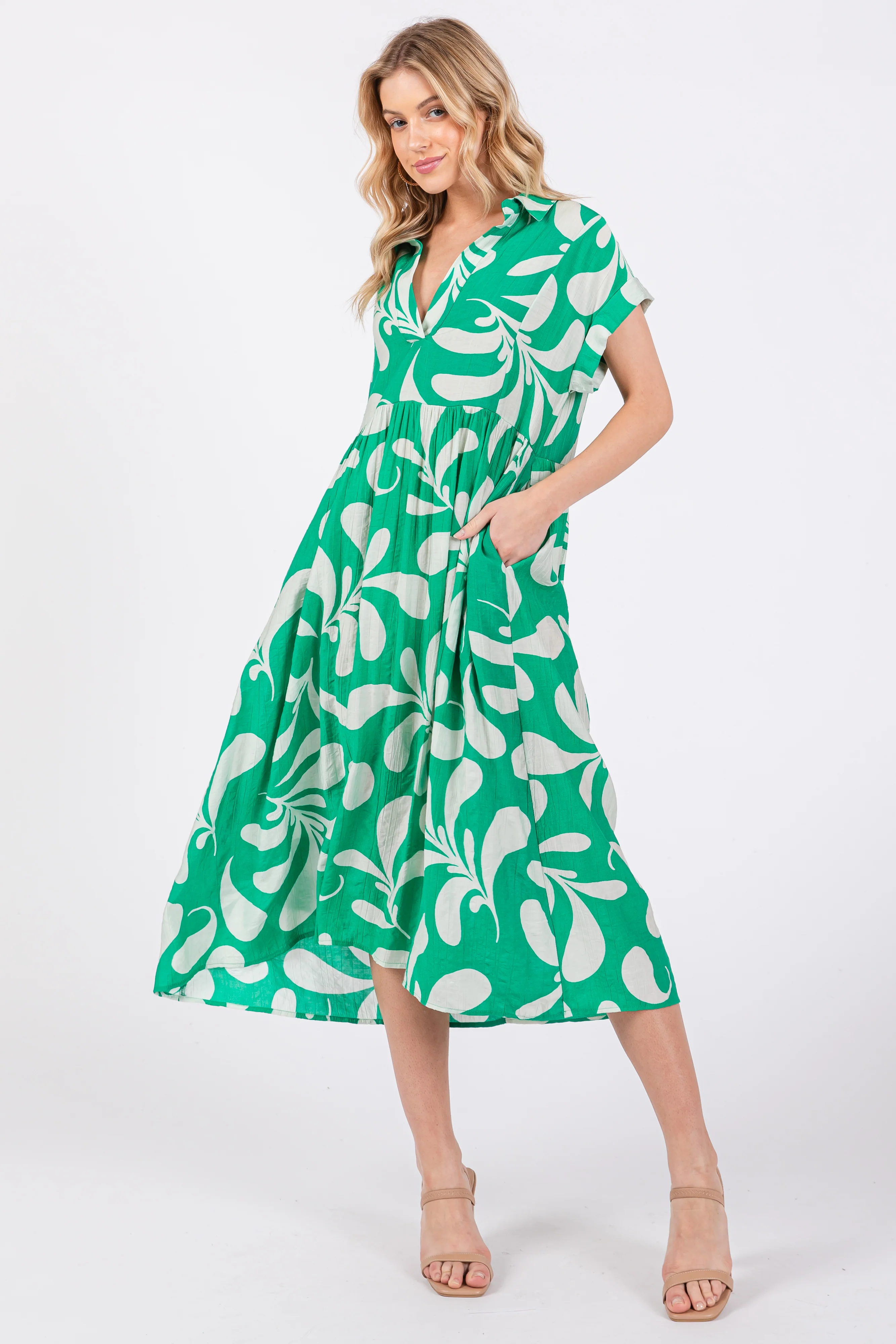 Green Abstract Print Collared Maternity Dress - Image 3