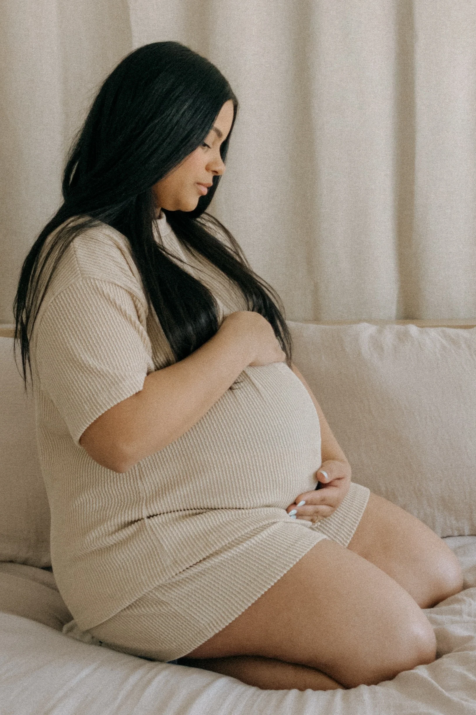 Ivory Ribbed Maternity Shorts Set - Image 4