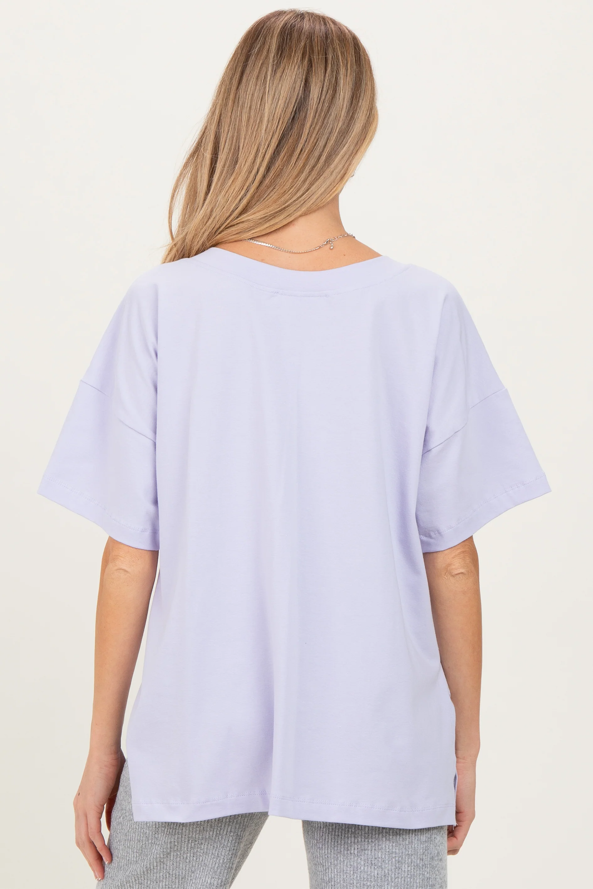 Lavender Oversized Reversible V-Neck Maternity Tee - Image 5