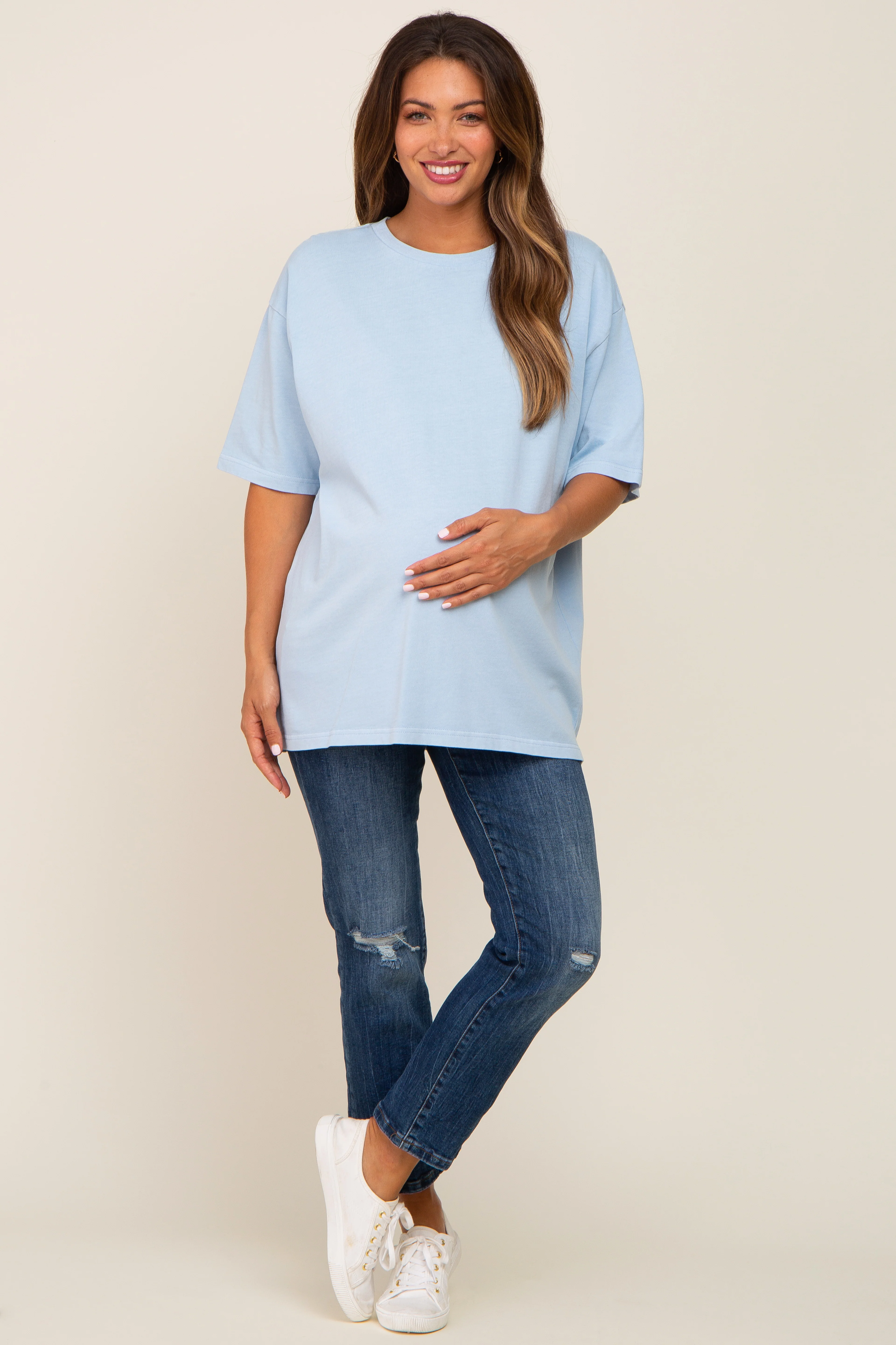 Light Blue Basic Oversized Maternity T-Shirt - Image 4