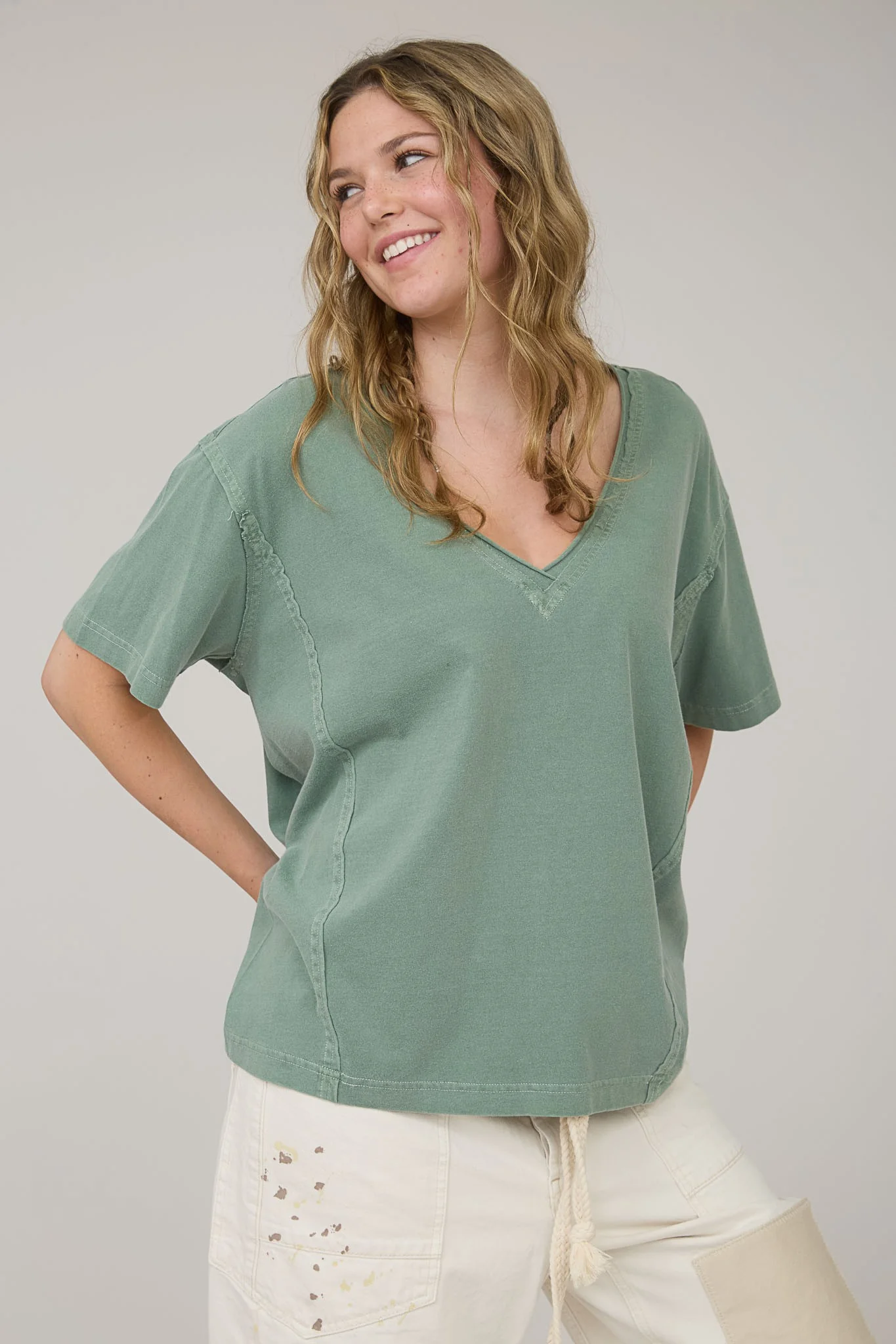 Light Olive Raw Edge V-Neck Short Sleeve T-Shirt - Image 2
