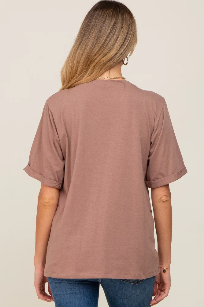 Mocha Oversized Front Pocket Cuffed Short Sleeve Maternity Top - Image 3