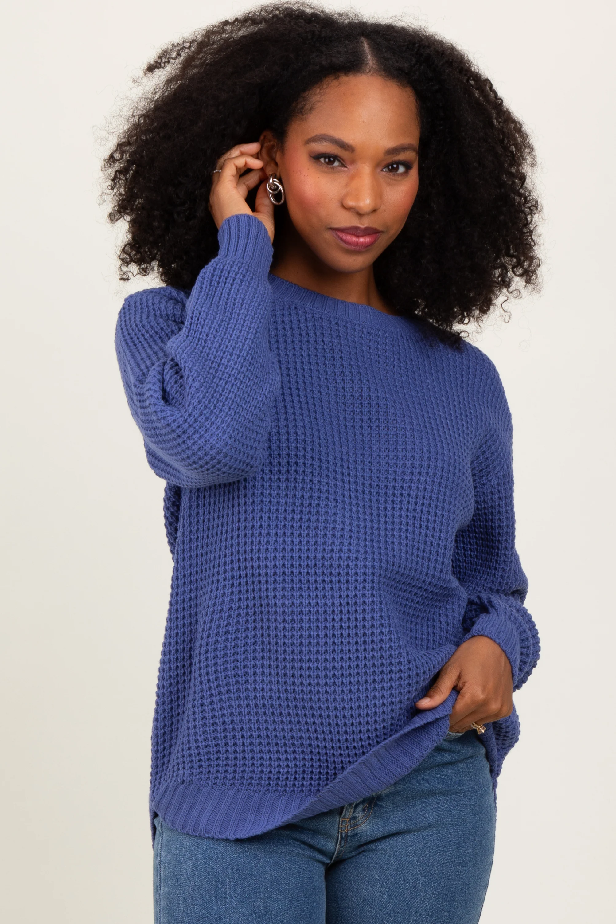 Periwinkle Waffle Knit Rounded Hem Maternity Sweater - Image 5