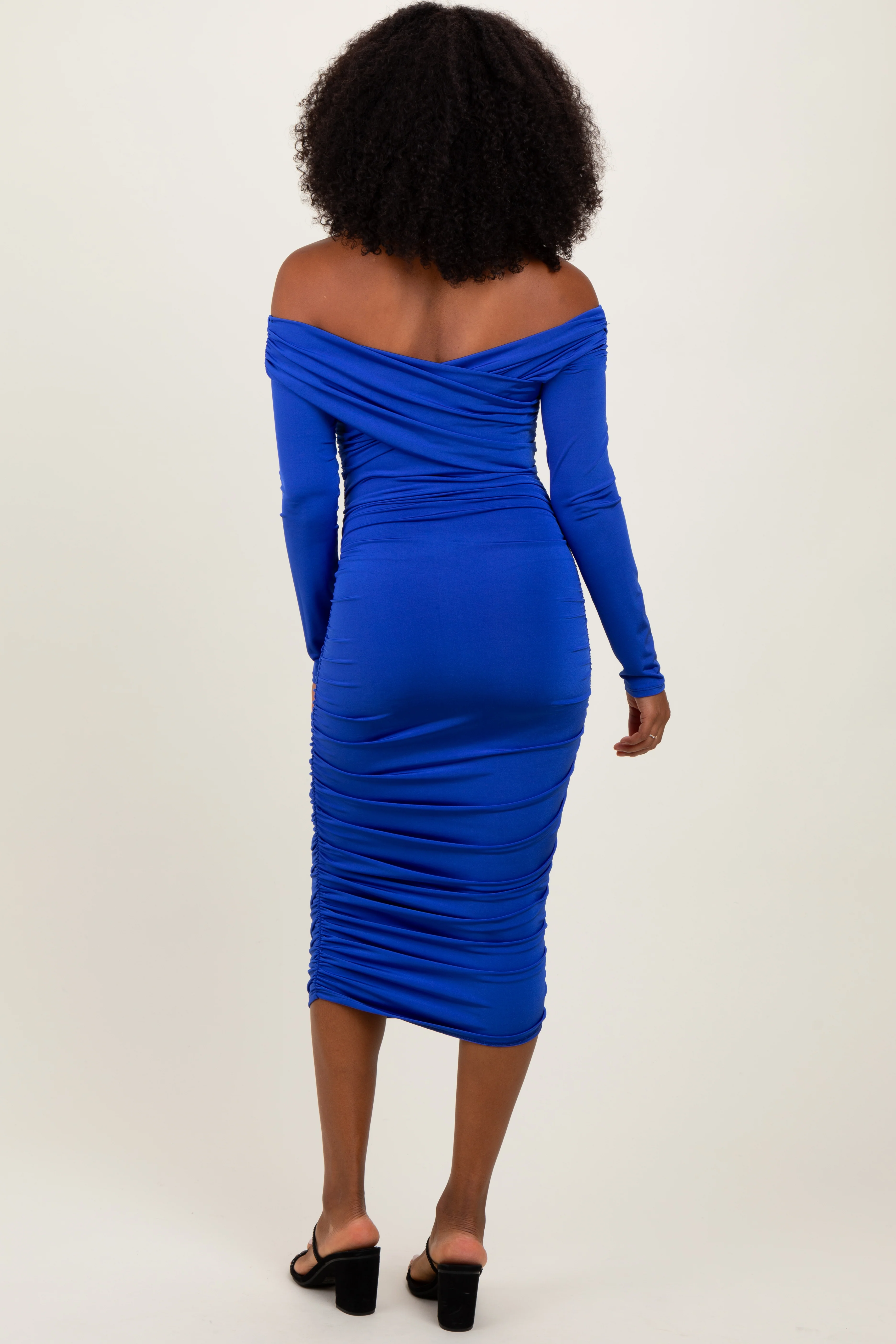 Royal Blue Off Shoulder Ruched Long Sleeve Midi Dress - Image 4
