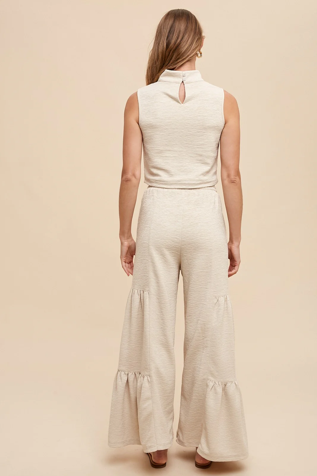 Sand Texture Knit Mock Neck Crop Top And Pants Set - Image 4