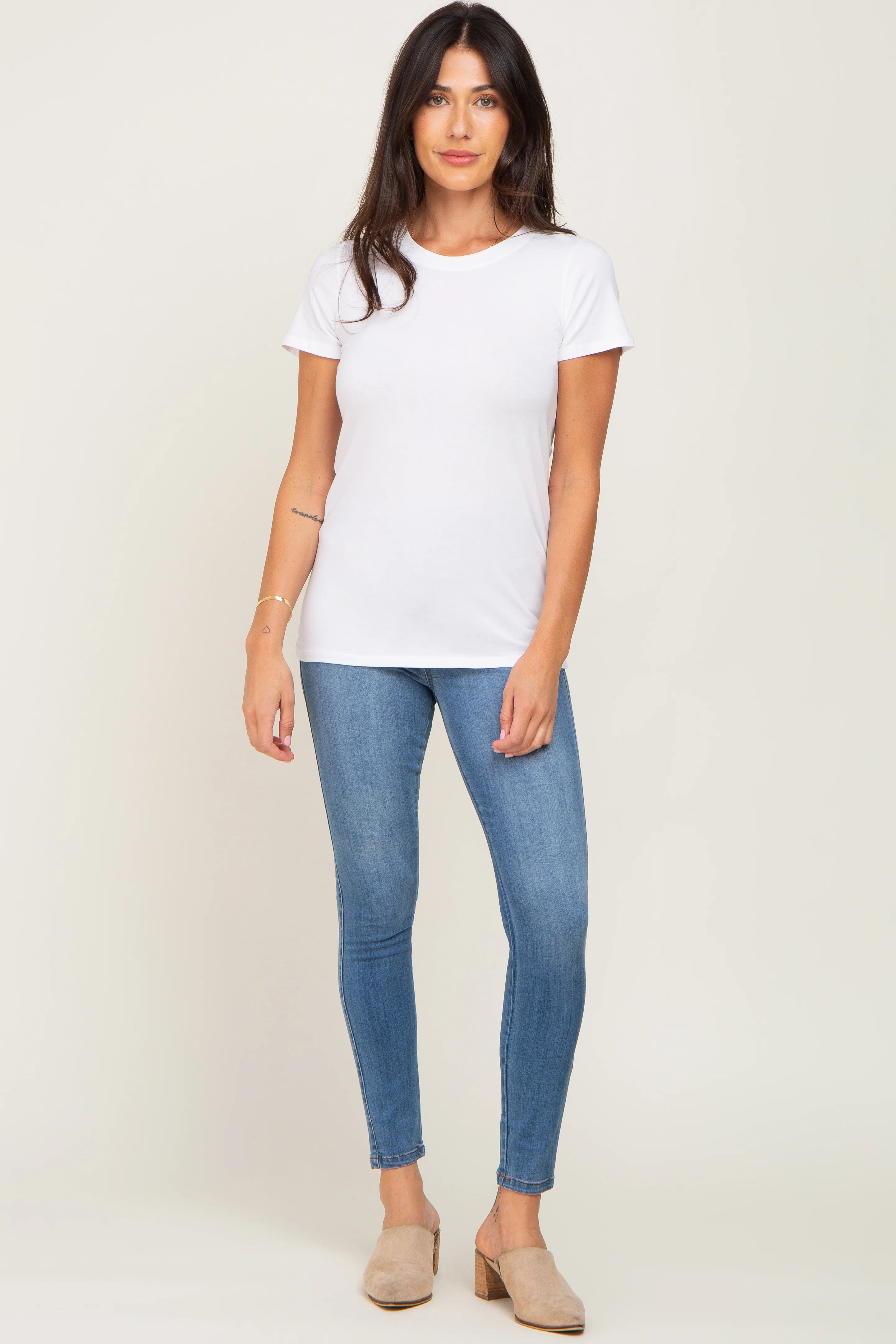 White Basic Crew Neck Tee - Image 4
