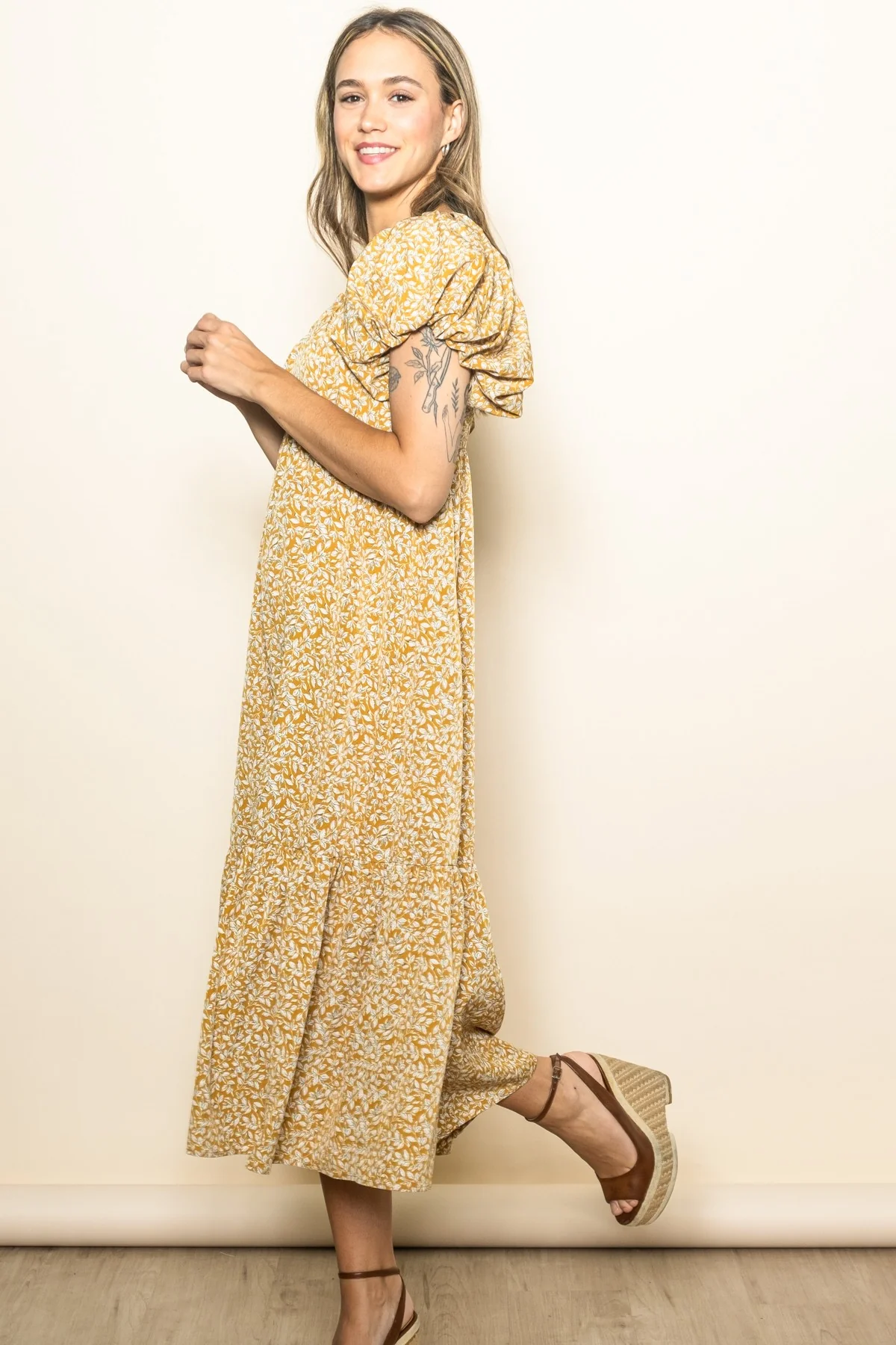 Yellow Floral Puffed Sleeve Midi Dress - Image 2